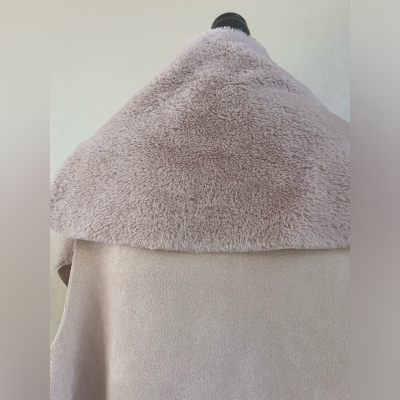 Look by M Vest Shawl - Picture 12 of 16